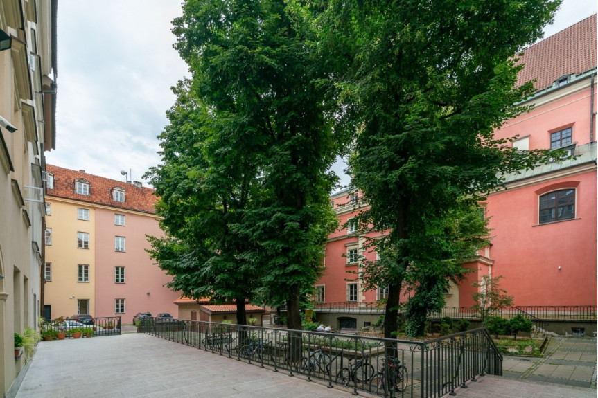 Warszawa, Śródmieście Stare Miasto, Rynek Starego Miasta, Prawdziwa perełka na warszawskiej Starówce